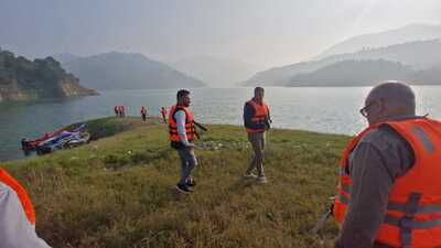 With an aim to establish Bilaspur as Himachal Pradesh’s first island tourism hub, the district administration has selected four islands, in the Gobind Sagar Lake, for their development as tourist destinations. (HT Photo) With an aim to establish Bilaspur as Himachal Pradesh’s first island tourism hub, the district administration has selected four islands, in the Gobind Sagar Lake, for their development as tourist destinations. (HT Photo)