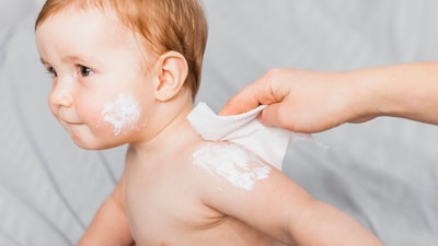 Avoid these harmful skincare products for kids, dermatologist advises. (Freepik) Avoid these harmful skincare products for kids, dermatologist advises. (Freepik)