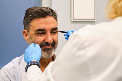 Plastic surgeon marking the areas before the treatment. (Shutterstock) Plastic surgeon marking the areas before the treatment. (Shutterstock)