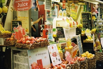 When opting for unpackaged drinks, ensure vendor hygiene and cleanliness. (Unsplash) When opting for unpackaged drinks, ensure vendor hygiene and cleanliness. (Unsplash)