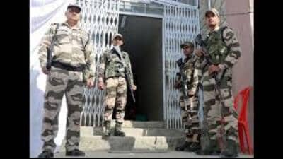 Himachal has a significant number of Kashmiri professionals, students in colleges, universities, labourers and vendors. (HT Photo) Himachal has a significant number of Kashmiri professionals, students in colleges, universities, labourers and vendors. (HT Photo)