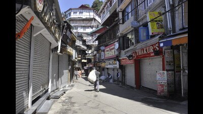 Market closed during ‘Bazar Bandh’ call by the Vyopar Mandal against the Pahalgam terrorist attack, Shimla on Thursday. (Deepak Sansta/HT)