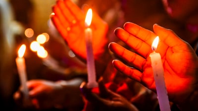 People hold a candlelight vigil to pay tribute to the victims of terrorist attack in J&K's Pahalgam, in Kolkata, Thursday, April 24, 2025. (PTI) People hold a candlelight vigil to pay tribute to the victims of terrorist attack in J&K's Pahalgam, in Kolkata, Thursday, April 24, 2025. (PTI)