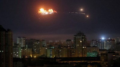 A ballistic missile explodes in the sky over the city during a Russian drone strike in Kyiv, Ukraine, April 24, 2025. (REUTERS)