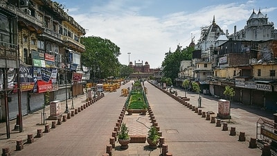 CAIT’s Secretary General & BJP MP from Chandni Chowk, Praveen Khandelwal, said the bandh is not a protest but a symbol of tribute and express solidarity with the country. (Sanchit Khanna/HT Photo) CAIT’s Secretary General & BJP MP from Chandni Chowk, Praveen Khandelwal, said the bandh is not a protest but a symbol of tribute and express solidarity with the country. (Sanchit Khanna/HT Photo)