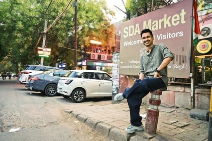 Amol Parashar reminisces how he would hang out with his friends at SDA market in Delhi. (Photo: Raajessh Kashyap/HT) Amol Parashar reminisces how he would hang out with his friends at SDA market in Delhi. (Photo: Raajessh Kashyap/HT)
