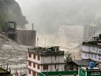 Massive landslides have occurred at Munshithang on the Lachen–Chungthang road and at Lema/Bob on the Lachung–Chungthang road.