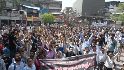 Traders marched in protest against the Pahalgam attacks, leading to the shutdown of major markets in Delhi.