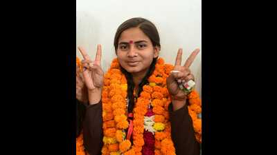Mehak Jaiswal, who scored 485 out of 500 marks to top the UP Board class 12 exam