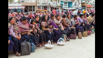 Women in Zinacantan, Mexico. (Shutterstock)
