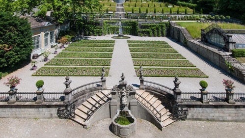 The original garden walls, elegant fountains, and expansive orangery still stand as a testament to Zurich’s rich horticultural heritage. A peaceful baroque gem tucked between Kunsthaus and the University, Rechbergpark is a quiet oasis in the heart of Zurich. The original garden walls, elegant fountains, and expansive orangery still stand as a testament to Zurich’s rich horticultural heritage. A peaceful baroque gem tucked between Kunsthaus and the University, Rechbergpark is a quiet oasis in the heart of Zurich.