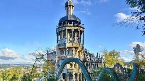 Recognised as the biggest sculpture park in Switzerland, it has earned international acclaim for its imaginative designs and interactive installations. Recognised as the biggest sculpture park in Switzerland, it has earned international acclaim for its imaginative designs and interactive installations.