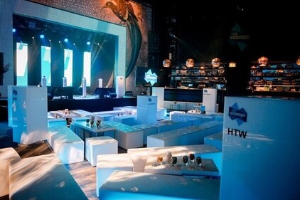 Enjoy a night out at the Plaza Klub where Zurich’s nightlife meets retro glamour.