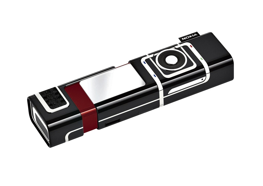 The “lipstick” 7280. (Nokia Design Archive / Aalto University Archives) The “lipstick” 7280. (Nokia Design Archive / Aalto University Archives)