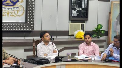 Lucknow municipal commissioner Gaurav Kumar during a review meeting on April 26. (Sourced) Lucknow municipal commissioner Gaurav Kumar during a review meeting on April 26. (Sourced)