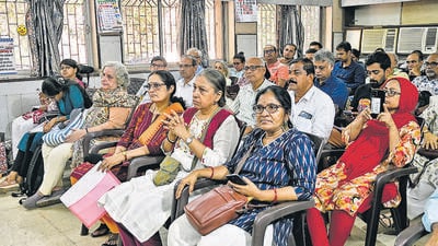 Mumbai, India. Apr 26, 2025: Amchi Mumbai Amchi BEST NGO organize a public hearing for BEST buses at Marathi Patrakar Sangh in Mumbai. Mumbai, India. Apr 26, 2025. Photo by Raju Shinde/HT Photo) (Hindustan Times) Mumbai, India. Apr 26, 2025: Amchi Mumbai Amchi BEST NGO organize a public hearing for BEST buses at Marathi Patrakar Sangh in Mumbai. Mumbai, India. Apr 26, 2025. Photo by Raju Shinde/HT Photo) (Hindustan Times)