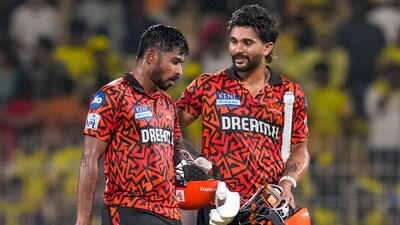 Sunrisers Hyderabad's Kamindu Mendis and Nitish Kumar Reddy celebrate after winning. (PTI) Sunrisers Hyderabad's Kamindu Mendis and Nitish Kumar Reddy celebrate after winning. (PTI)