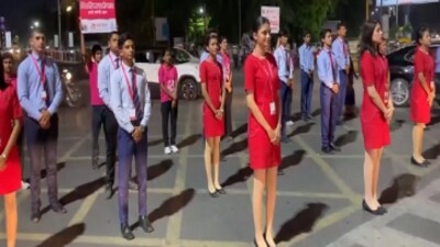 A viral video showed cabin crew using sign language to promote traffic rules in Indore. (Instagram/ani_trending) A viral video showed cabin crew using sign language to promote traffic rules in Indore. (Instagram/ani_trending)