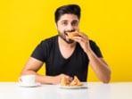 Should you eat a samosa (or two) to celebrate weight loss? According to a fitness coach: probably not. (Representative picture: Freepik) Should you eat a samosa (or two) to celebrate weight loss? According to a fitness coach: probably not. (Representative picture: Freepik)