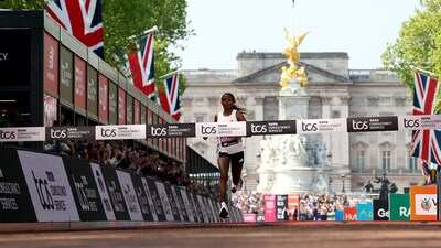 Ethiopia's Tigst Assefa crosses the finish line to win the women's elite race Action Images via Reuters/Matthew Childs (Action Images via Reuters)