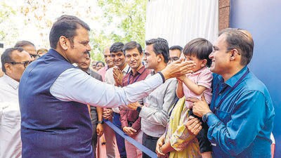 Aurangabad, Apr 27 (ANI): Maharashtra Chief Minister Devendra Fadnavis interacts with tourists who had returned from Pahalgam at Chhatrapati Sambhaji Nagar, in Aurangabad on Sunday. (ANI Photo) (CMO Maharashtra - X) Aurangabad, Apr 27 (ANI): Maharashtra Chief Minister Devendra Fadnavis interacts with tourists who had returned from Pahalgam at Chhatrapati Sambhaji Nagar, in Aurangabad on Sunday. (ANI Photo) (CMO Maharashtra - X)