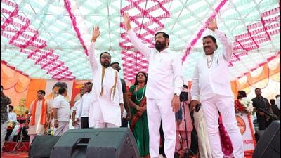 Eknath Shinde was accompanied by union minister of state and Buldhana MP Prataprao Jadhav (left) and Buldhana MLA Sanjay Gaikwad (right). Eknath Shinde was accompanied by union minister of state and Buldhana MP Prataprao Jadhav (left) and Buldhana MLA Sanjay Gaikwad (right).