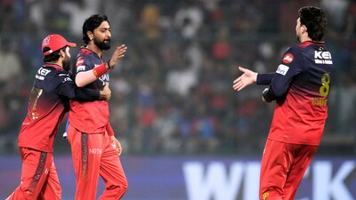 Krunal Pandya played an important hold in RCB applying the squeeze on DC. He took the wicket of Faf du Plessis in the 10th over, with the usually destructive DC opener struggling to get going.&nbsp; (AP)
