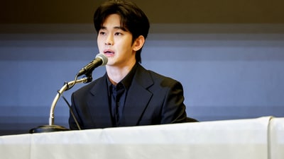 Kim Soo-hyun is embroiled in controversy over his relationship with actor Kim Sae-ron, who was found dead in February. (REUTERS) (REUTERS)
