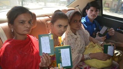 Pakistani nationals shows travel documents at Attari-Wagah border after India revoked visas following the Pahalgam terror attack. (Sameer Sehgal/HT)