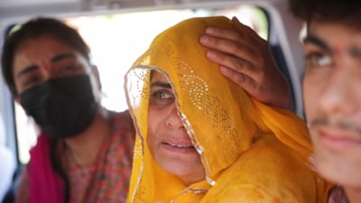 Pakistani citizen Sarita Kanwer consoles her mother, Priya Kanwer, who is an Indian citizen and who couldn't accompany Sarita and her father, as they prepare to leave India after India revoked visas issued to Pakistani citizens, at the Attari-Wagah border crossing near Amritsar, India, April 27, 2025. India has suspended visa services to Pakistani nationals "with immediate effect" following an attack on tourists near Pahalgam in south Kashmir. (Reuters) Pakistani citizen Sarita Kanwer consoles her mother, Priya Kanwer, who is an Indian citizen and who couldn't accompany Sarita and her father, as they prepare to leave India after India revoked visas issued to Pakistani citizens, at the Attari-Wagah border crossing near Amritsar, India, April 27, 2025. India has suspended visa services to Pakistani nationals "with immediate effect" following an attack on tourists near Pahalgam in south Kashmir. (Reuters)