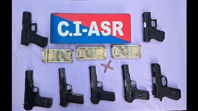 The weapons seized by the police.