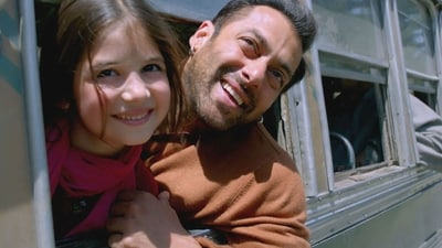 Salman Khan and Harshaali Malhotra in a still from Bajrangi Bhaijaan. Salman Khan and Harshaali Malhotra in a still from Bajrangi Bhaijaan.