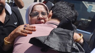 Emotional scenes unfold at the Attari-Wagah crossing during the deportation drive post-Pahalgam attack. (Sameer Sehgal/HT)