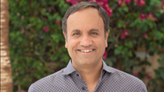 Patiala-born American entrepreneur and philanthropist Sunny Gurpreet Singh set up a non-profit organisation RoundGlass Foundation in 2014.