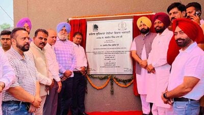 Mundian said the building is strategically located next to the Mother and Child Hospital and a police station. (HT Photo)