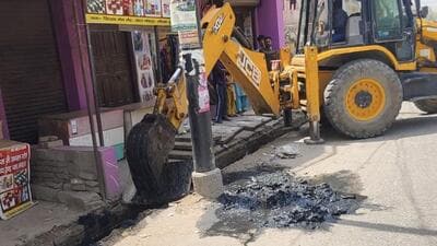 Officials said that the authority will continue to monitor the situation through random inspections and strict action will be taken against any future encroachments that hinder public infrastructure. (HT Photos)