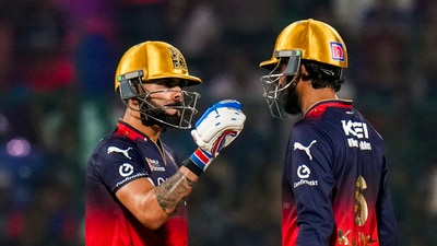 Royal Challengers Bengaluru's Krunal Pandya and Virat Kohli during their partnership vs DC. (PTI) Royal Challengers Bengaluru's Krunal Pandya and Virat Kohli during their partnership vs DC. (PTI)