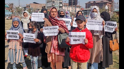 These women and their estimated 3,000 children, who have been residing in different parts of the Kashmir Valley, have neither been given Indian citizenship nor do they have any travel documents for the past 14 years (HT File) These women and their estimated 3,000 children, who have been residing in different parts of the Kashmir Valley, have neither been given Indian citizenship nor do they have any travel documents for the past 14 years (HT File)