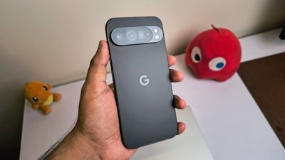Google Pixel phones have missed on several key gestures that are available on other flagships. (Shaurya Sharma/HT )