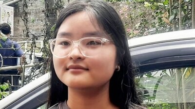 MBSE HSLC Results 2025: PC Lalthakimi, daughter of Datthuama from KD High School, Aizawl, topped the exam with 479 out of 500 marks. MBSE HSLC Results 2025: PC Lalthakimi, daughter of Datthuama from KD High School, Aizawl, topped the exam with 479 out of 500 marks.