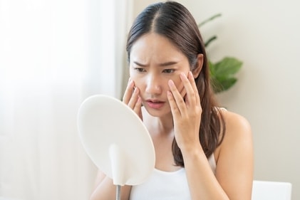 People with dry skin can use facial oils, while acne-prone skin types can avoid or choose very lightweight oils. (Shutterstock) People with dry skin can use facial oils, while acne-prone skin types can avoid or choose very lightweight oils. (Shutterstock)