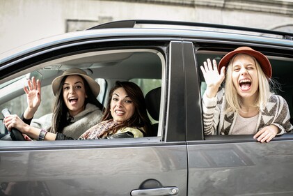 Open windows draw dust and pollution inside, (Shutterstock) Open windows draw dust and pollution inside, (Shutterstock)