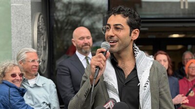 Mohsen Mahdawi speaks outside the courthouse after a judge released the Palestinian student activist on Wednesday, April 30, 2025 in Burlington, Vt. (AP Photo/Amanda Swinhart) (AP) Mohsen Mahdawi speaks outside the courthouse after a judge released the Palestinian student activist on Wednesday, April 30, 2025 in Burlington, Vt. (AP Photo/Amanda Swinhart) (AP)
