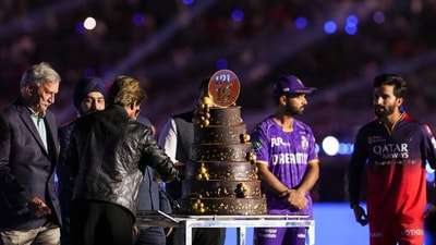 Kolkata: Actor Shah Rukh Khan with BCCI President Roger Binny, RCB captain Rajat Patidar and KKR captain Ajinkya Rahane during the cake cutting ceremony to mark the opening of Indian Premier League 2025, at the Eden Gardens in Kolkata, Saturday, March 22, 2025. (PTI Photo/Swapan Mahapatra) (PTI03_22_2025_000257B) (PTI) Kolkata: Actor Shah Rukh Khan with BCCI President Roger Binny, RCB captain Rajat Patidar and KKR captain Ajinkya Rahane during the cake cutting ceremony to mark the opening of Indian Premier League 2025, at the Eden Gardens in Kolkata, Saturday, March 22, 2025. (PTI Photo/Swapan Mahapatra) (PTI03_22_2025_000257B) (PTI)