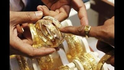 The price of 24-carat gold was  ₹97,970 per 10 grams, while 22-carat gold was priced at  ₹89,750 per 10 grams. The rate for 24-carat gold has dropped by  ₹60. However, with GST applicable on gold purchases, the net price difference was not significant. (REPRESENTATIVE PHOTO)