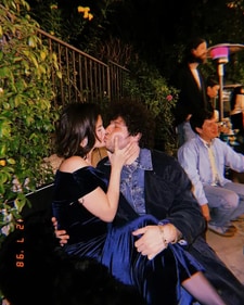 Benny Blanco and Selena Gomez are kissing each other. (Selena Gomez/Instagram) Benny Blanco and Selena Gomez are kissing each other. (Selena Gomez/Instagram)