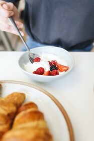 Greek yoghurt is a great source of protein, which is essential for repairing and building muscles after exercise. Berries provide antioxidants and carbohydrates to help refuel your body. (Pexels) Greek yoghurt is a great source of protein, which is essential for repairing and building muscles after exercise. Berries provide antioxidants and carbohydrates to help refuel your body. (Pexels)