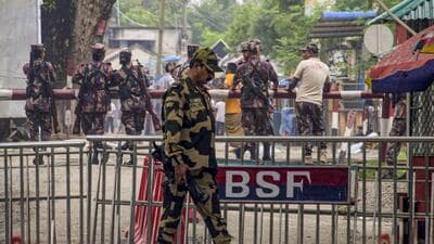 BGB director general Major General Mohammad Ashrafuzzaman Siddiqui met BSF chief Daljit Singh Chawdhary in New Delhi in February (PTI)