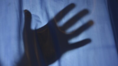 A man claiming to be sadhu duped a Bengaluru driver and allegedly stole a ring from him.