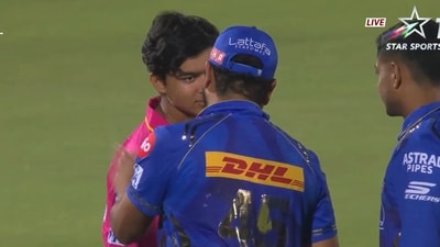 Rohit Sharma talks to Vaibhav Suryavanshi after MI's win over RR (X)